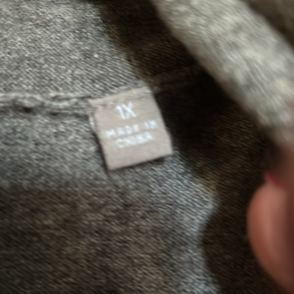 Evolution winter/fall grey casual sqeater.  Good condition, some piling 1x - Picture 3 of 5